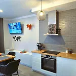 Wide - 289 דירה Plazhi San Pietro