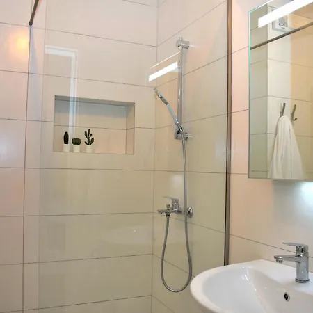 Wide - 289 Apartamento *